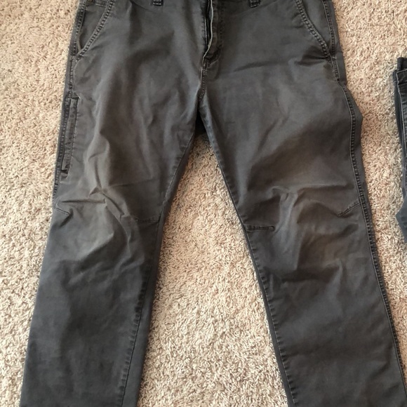 Bundle of two pairs of gray pants - Picture 4 of 11
